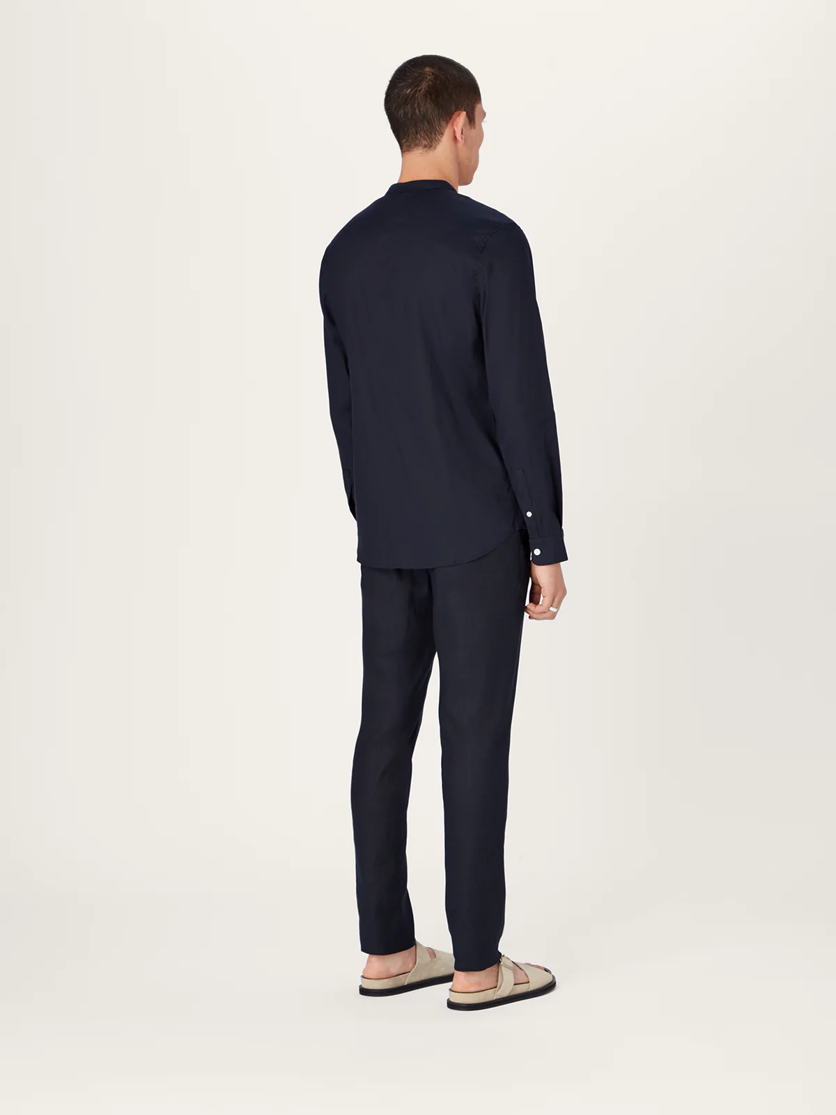 The All Day Shirt Linen Collarless || Navy | Linen - Image 4