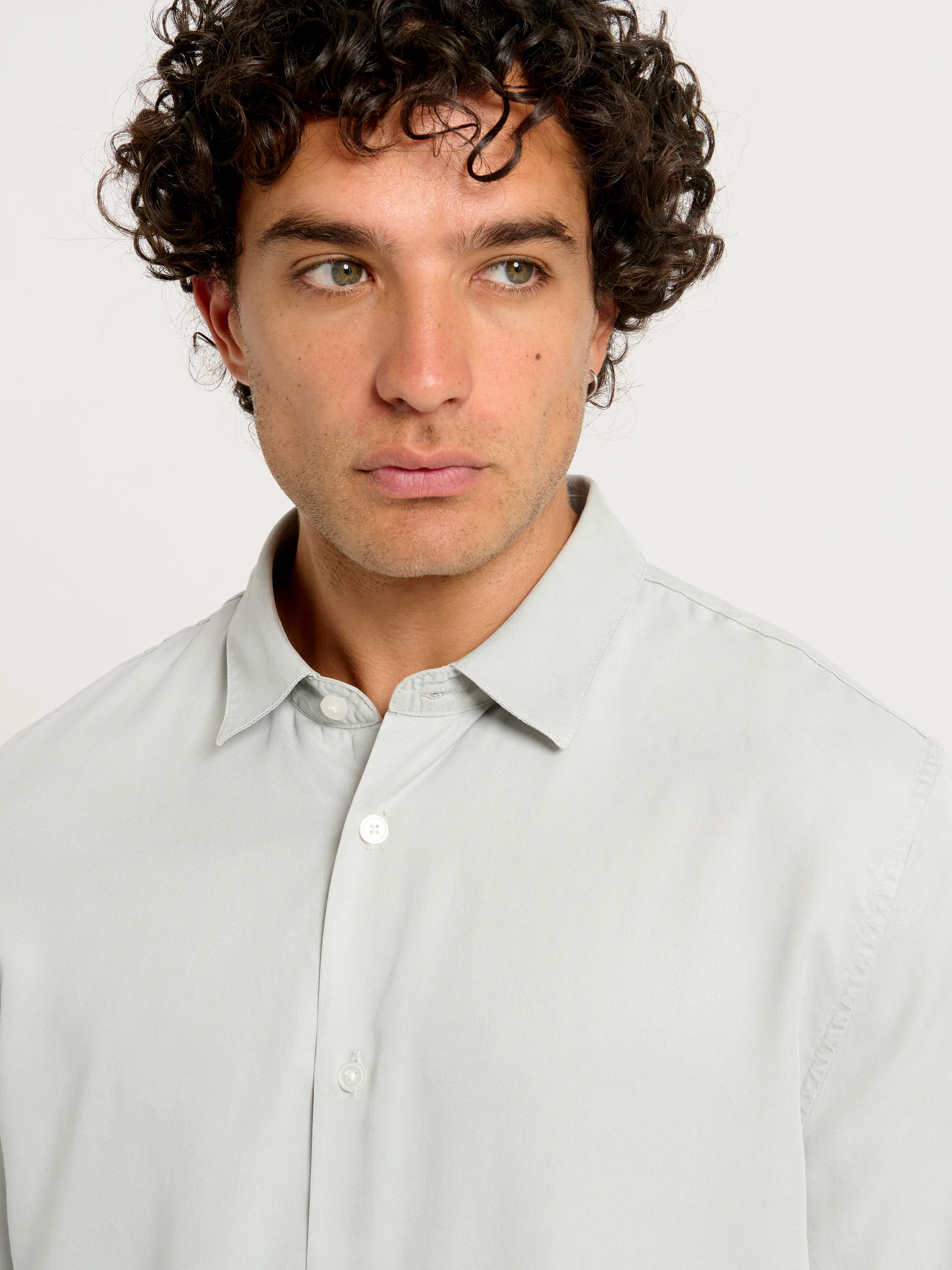 The Relaxed Tencel Shirt || Light Grey | Tencel™ Lyocell - Image 4