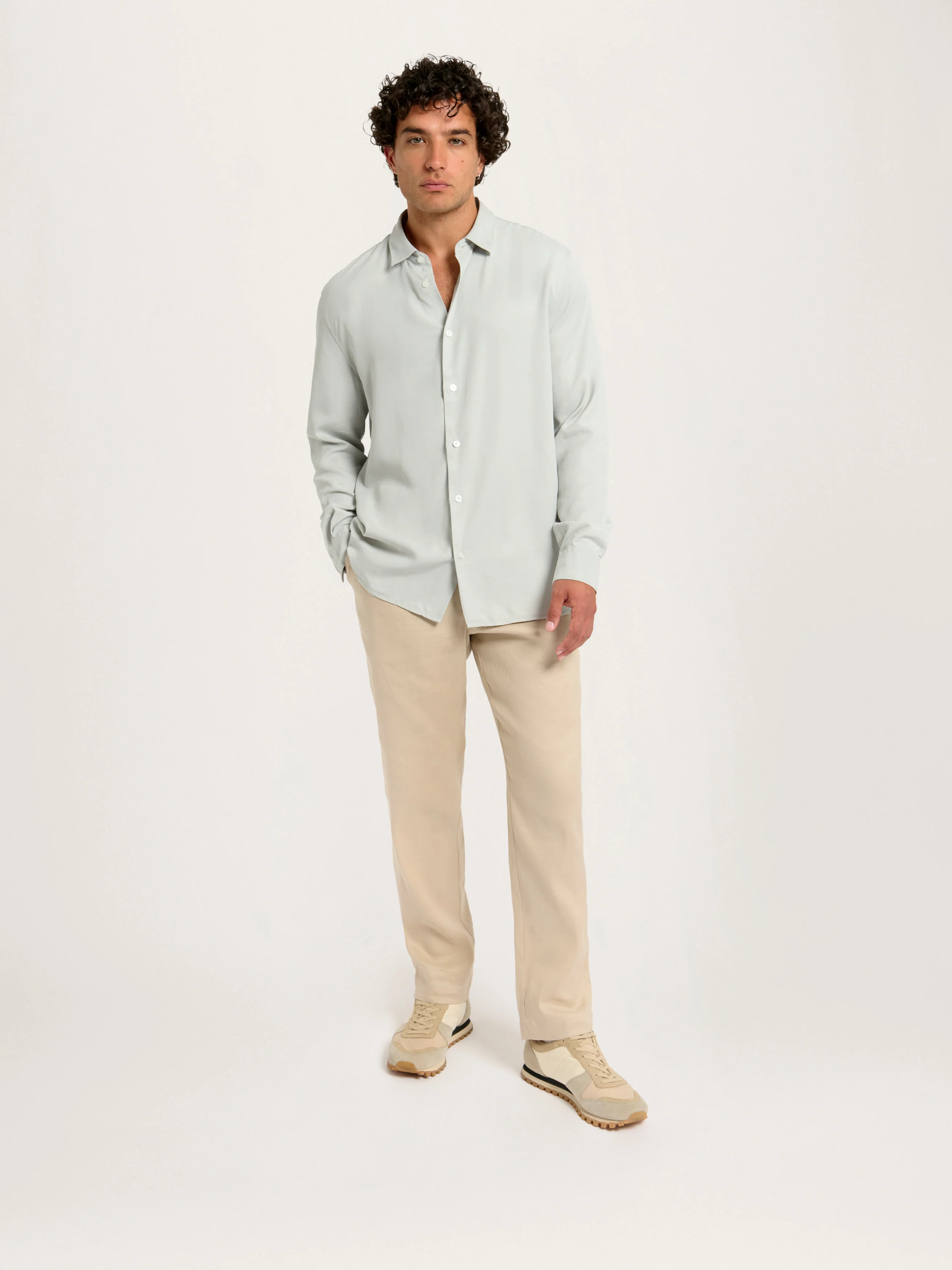 The Relaxed Tencel Shirt || Light Grey | Tencel™ Lyocell - Image 5